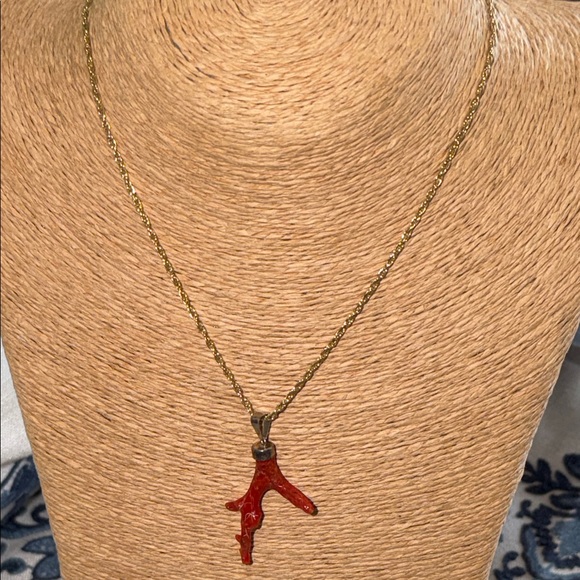 NFS RESERVE FOR TRADE Elegant Red Coral Pendant Necklace - Picture 4 of 11